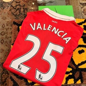 Manchester United – Valencia #25 Soccer Jersey – Size Large - PreOwned -